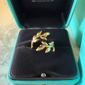 Paloma Picasso® Olive Leaf Bypass Ring size 7 Gold
